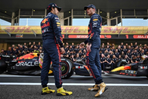 Verstappen Sai em Defesa de Pérez e Questiona Críticas ao Mexicano