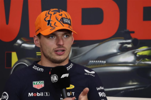 Verstappen Admite Conversas “Honestas” com a Mercedes, mas Reforça Lealdade à Red Bull