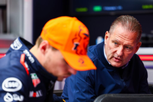 Pai destaca força mental de Verstappen: "É franco e fala o que pensa"